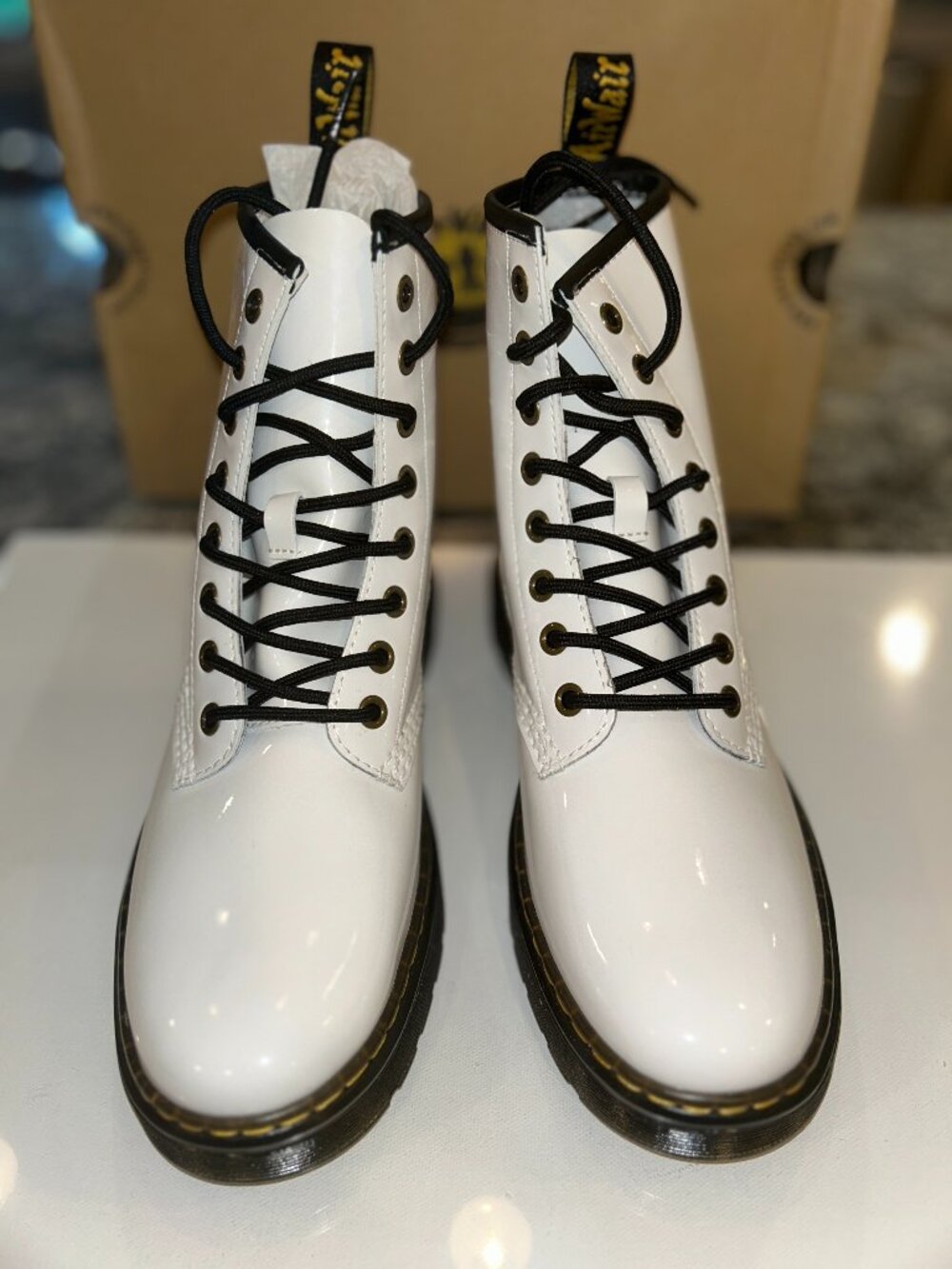 Dr. Martens Zavala White Patent Leather 8-Eye Boots, Women US 8, NIB